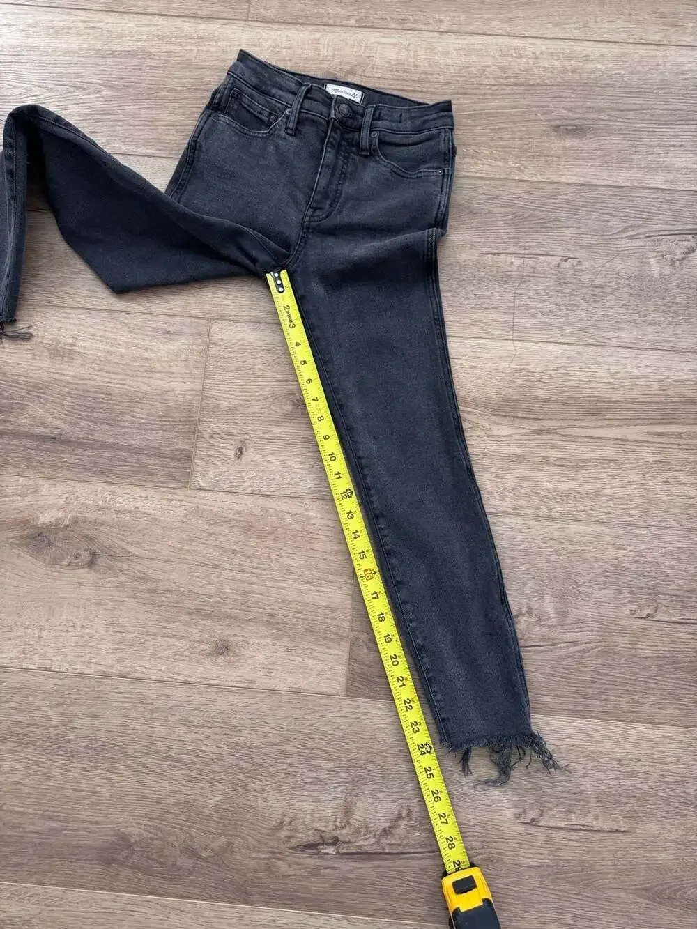Madewell 10” High Rise Skinny Jeans Black Raw Hem Stretch Denim 26 Petite